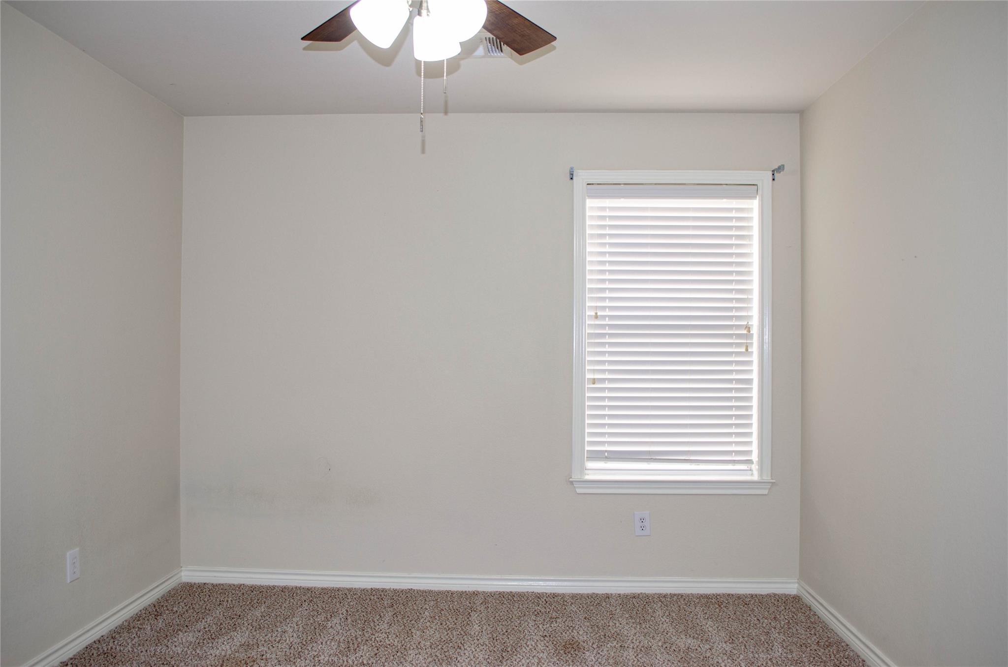 120 Fred Couples Dr, Round Rock, TX 78664