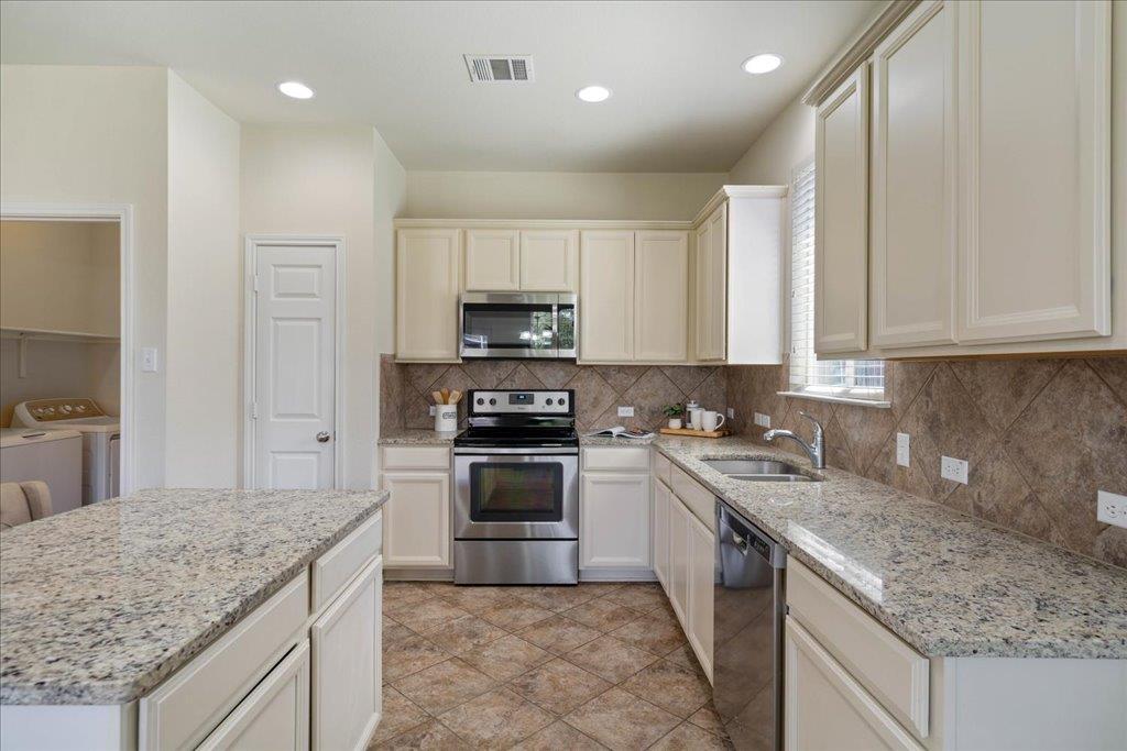 404 Sierra Mar Loop, Leander, TX 78641