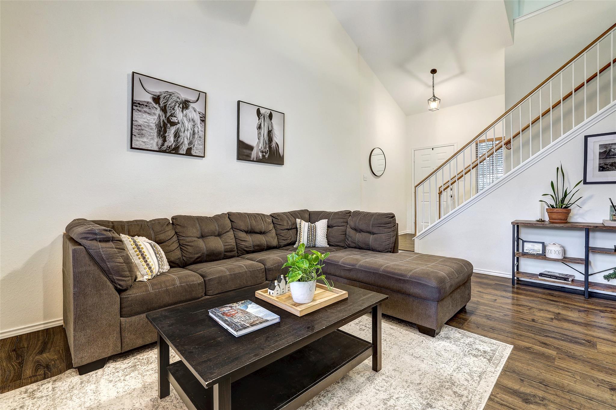 15501 Sarahs Creek Dr, Pflugerville, TX 78660