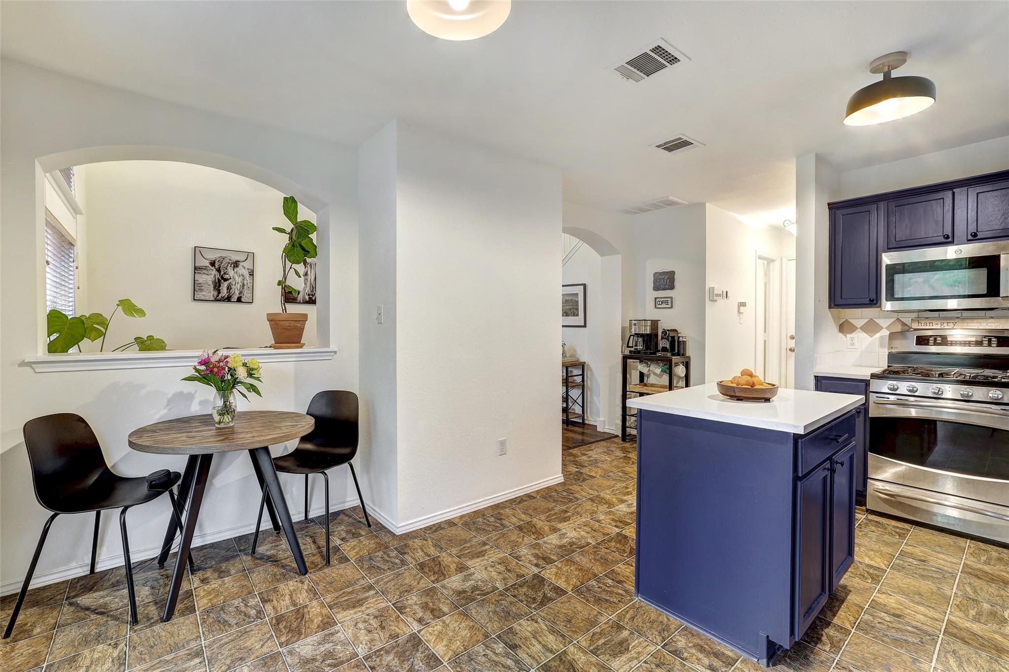 15501 Sarahs Creek Dr, Pflugerville, TX 78660