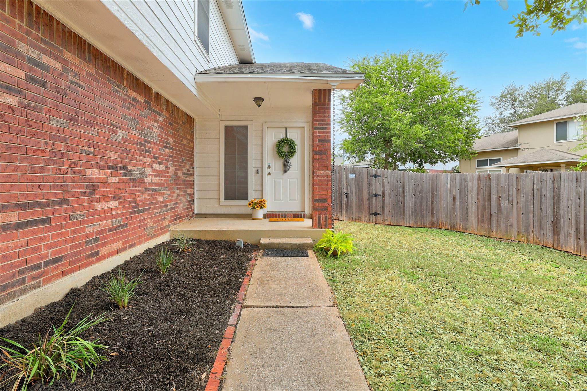 15501 Sarahs Creek Dr, Pflugerville, TX 78660