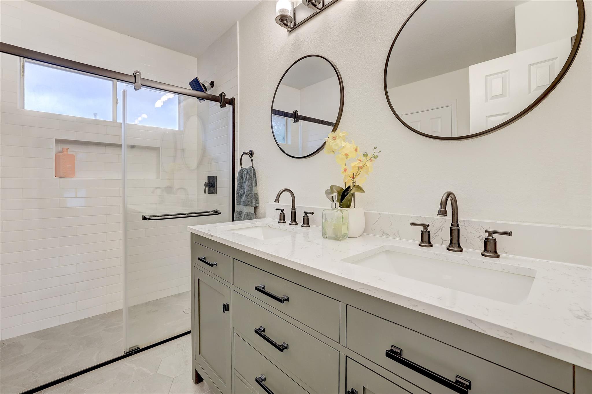 15501 Sarahs Creek Dr, Pflugerville, TX 78660