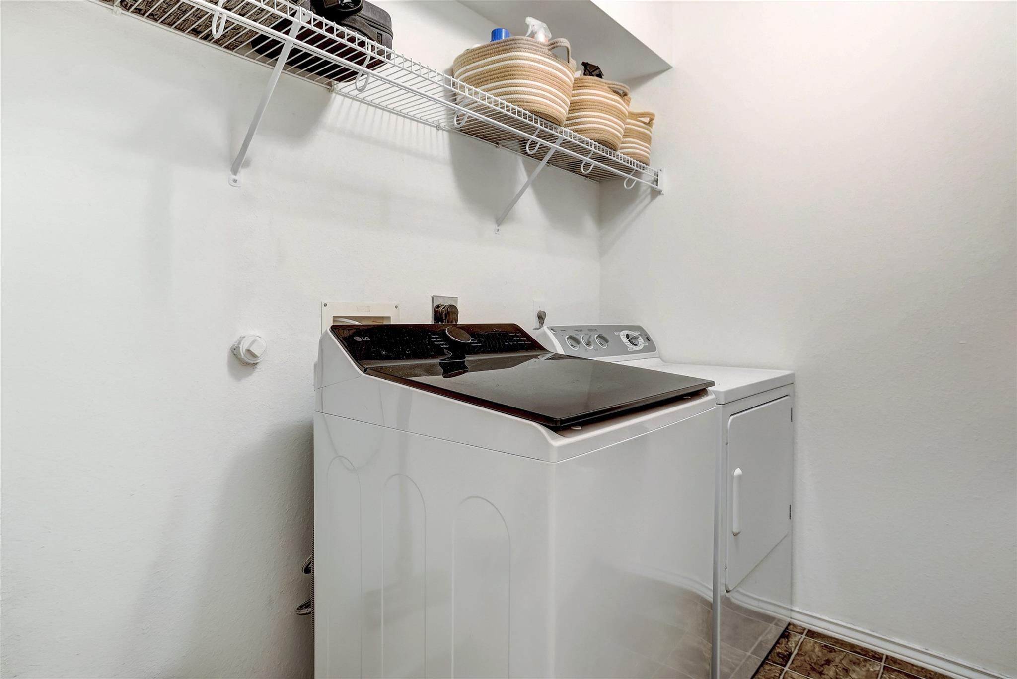 15501 Sarahs Creek Dr, Pflugerville, TX 78660