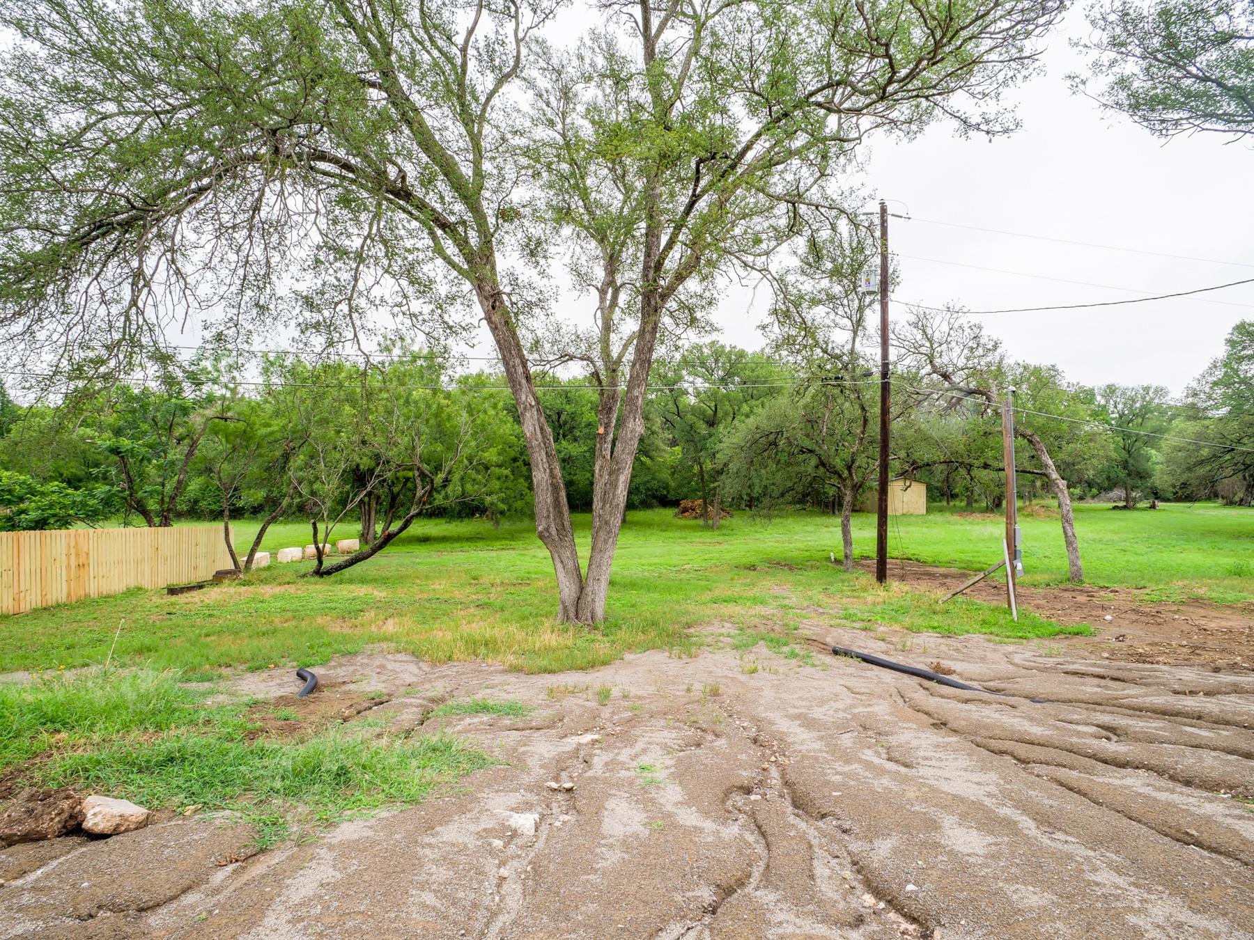 1415 Bluebonnet Dr, Marble Falls, TX 78654