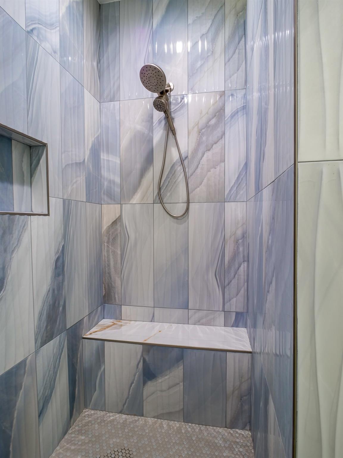 1415 Bluebonnet Dr, Marble Falls, TX 78654