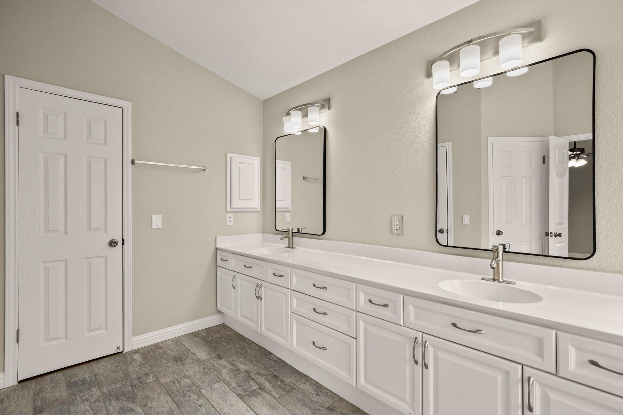 8903 Rustic Cv, Austin, TX 78717