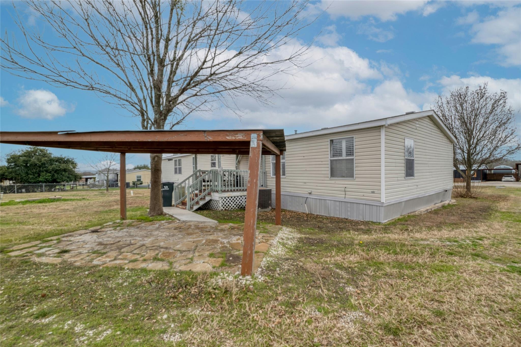 171 Rolling Meadows Ln, Kyle, TX 78640