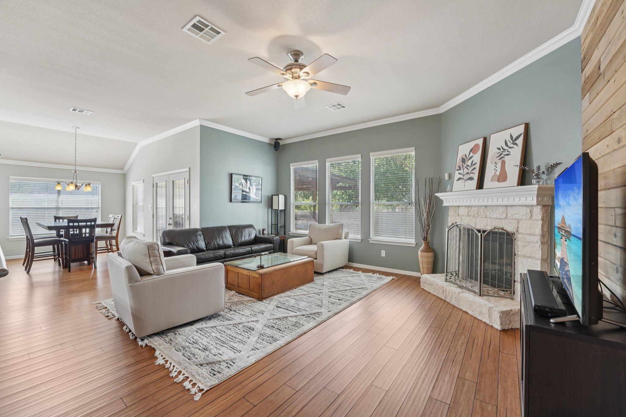 1105 Pigeon Forge Dr, Pflugerville, TX 78660