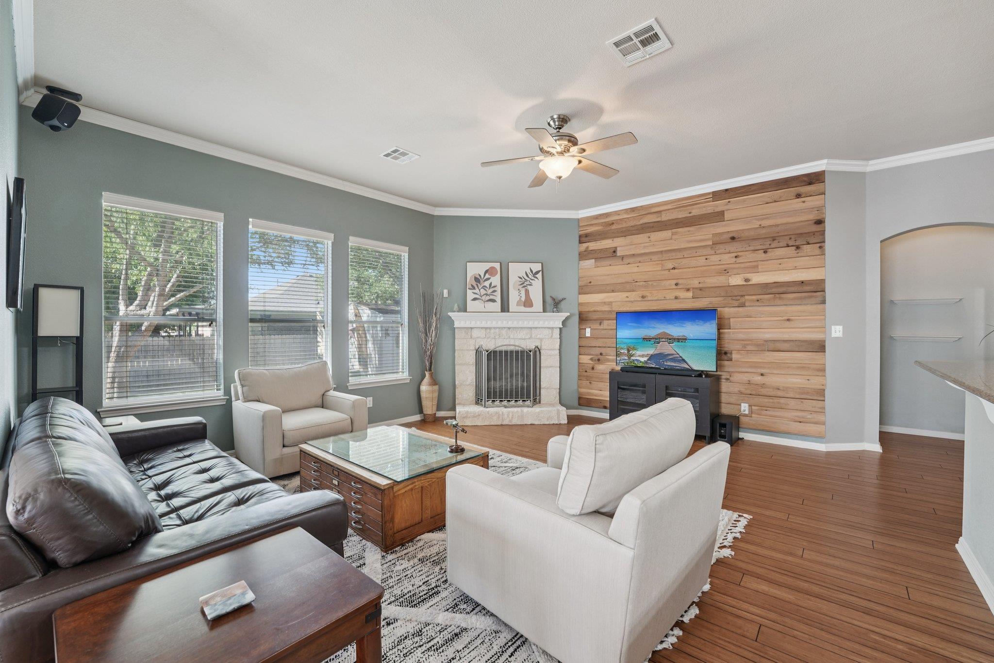 1105 Pigeon Forge Dr, Pflugerville, TX 78660