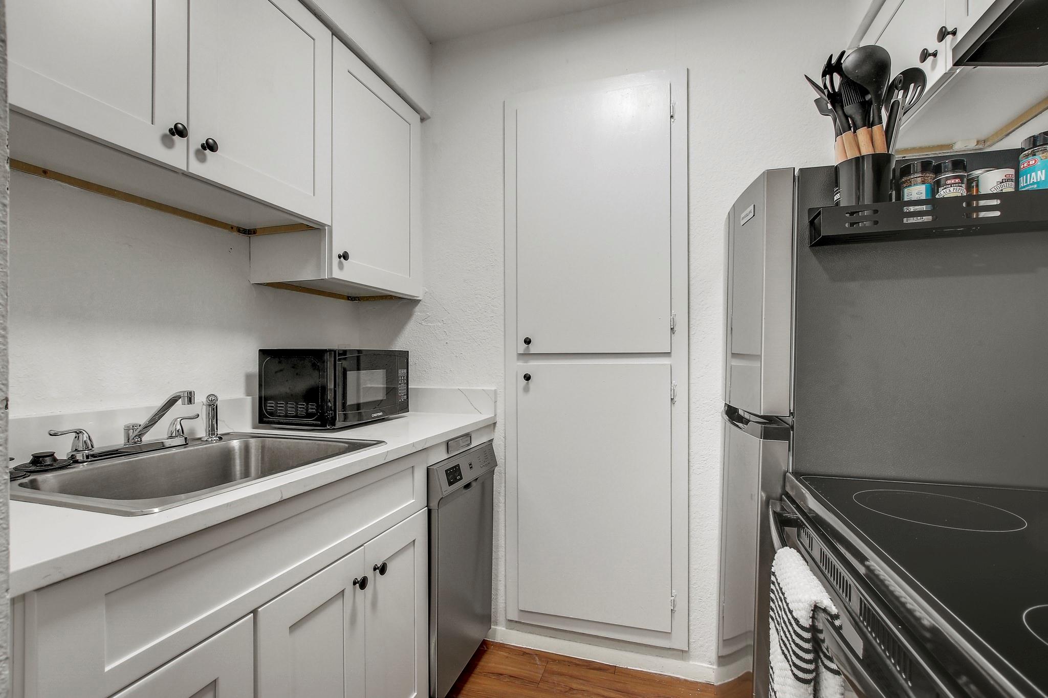 4701 Red River St # 102, Austin, TX 78751