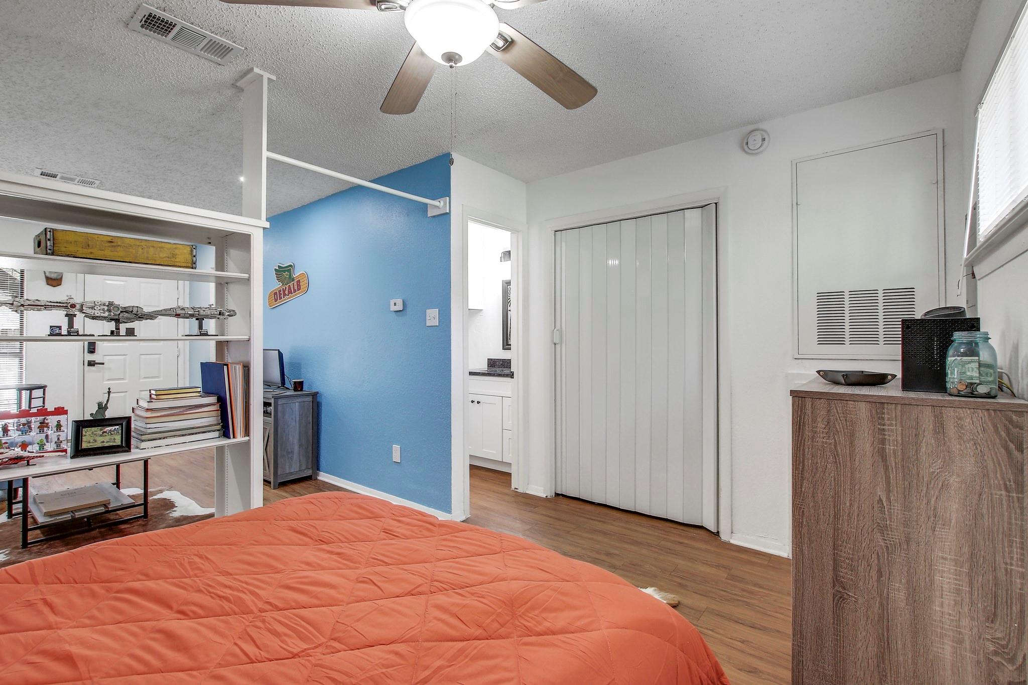 4701 Red River St # 102, Austin, TX 78751