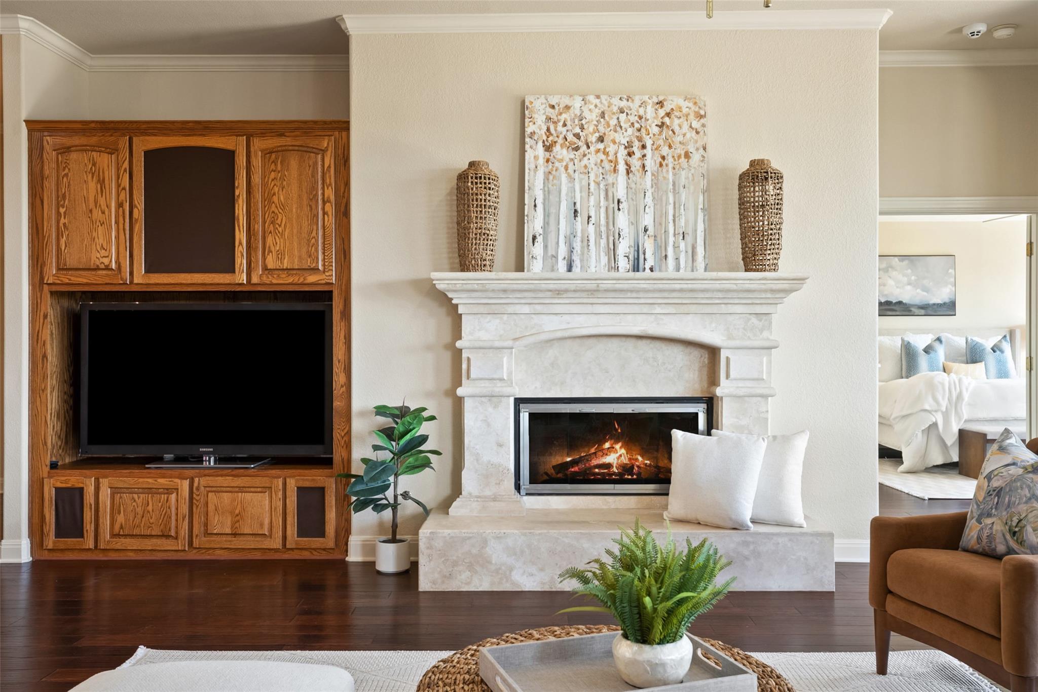 316 Lakefront Dr, Point Venture, TX 78645