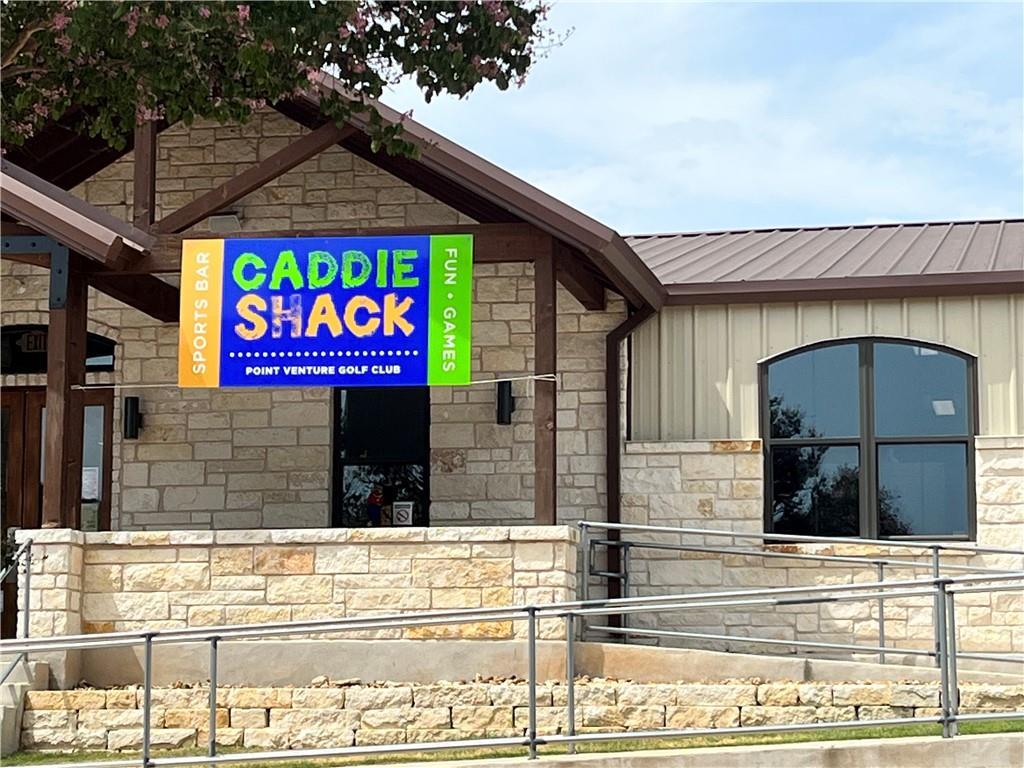 316 Lakefront Dr, Point Venture, TX 78645