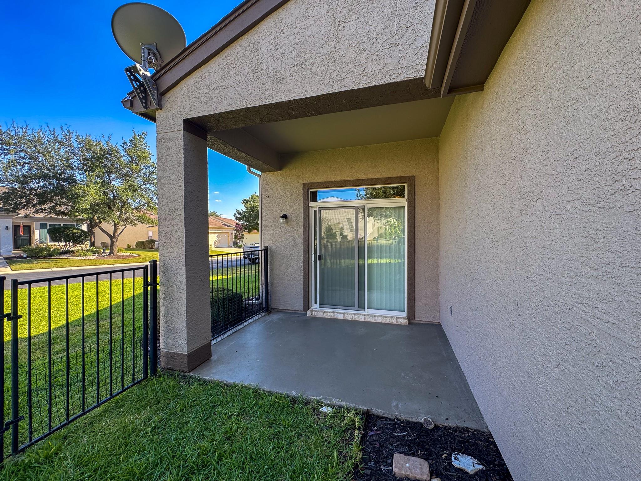 100 Sunbird Ct, Georgetown, TX 78633