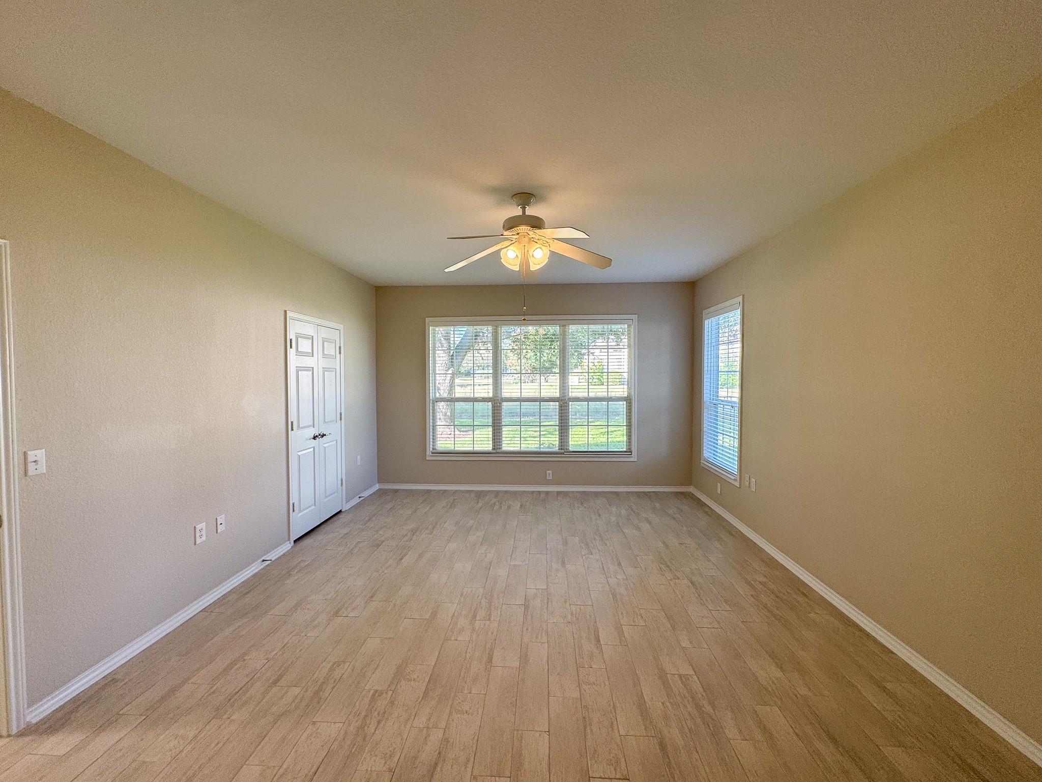 100 Sunbird Ct, Georgetown, TX 78633