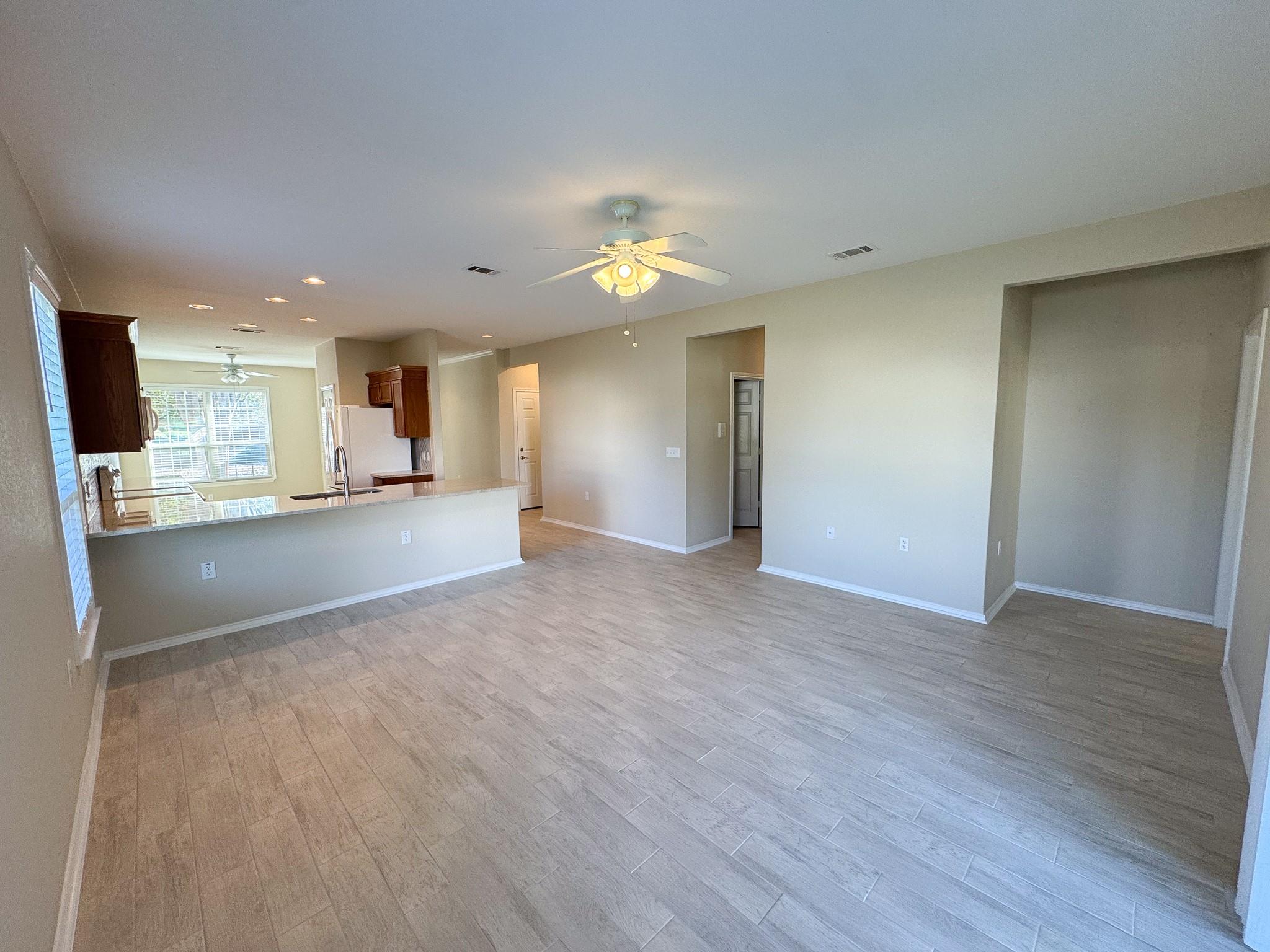 100 Sunbird Ct, Georgetown, TX 78633