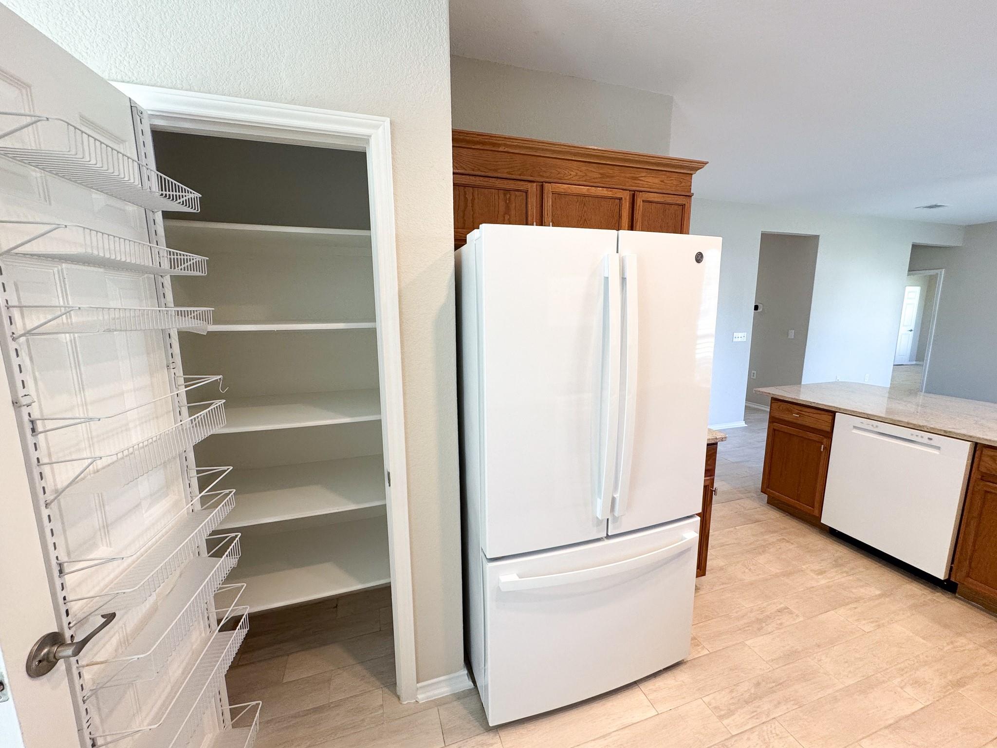 100 Sunbird Ct, Georgetown, TX 78633