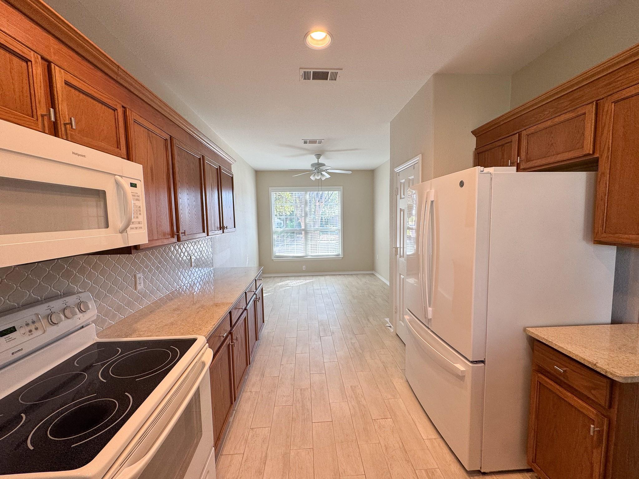 100 Sunbird Ct, Georgetown, TX 78633