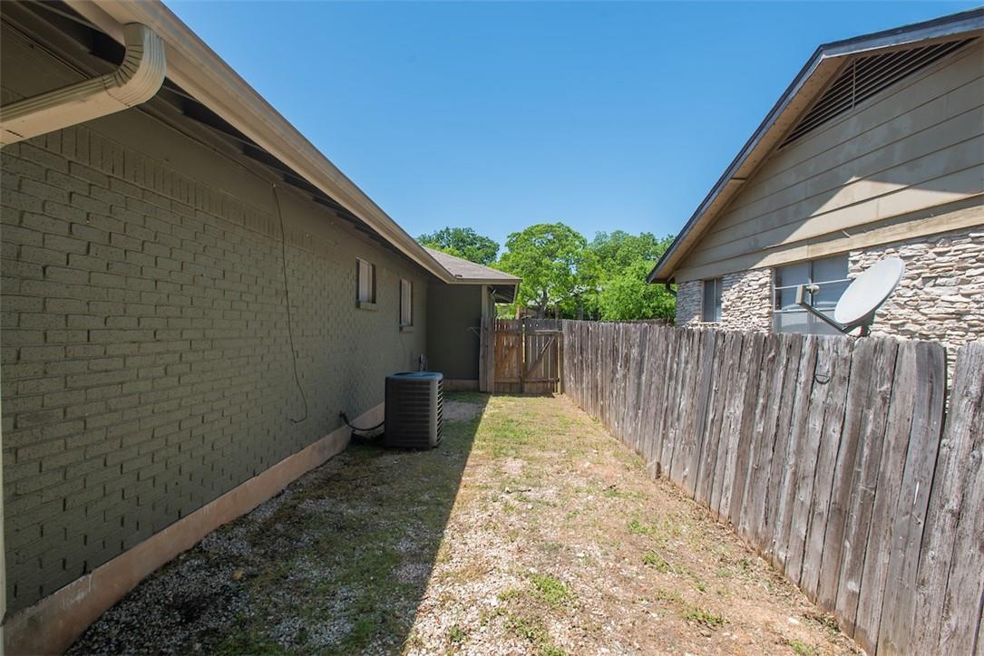 9007 Little Walnut Pkwy # A, Austin, TX 78758