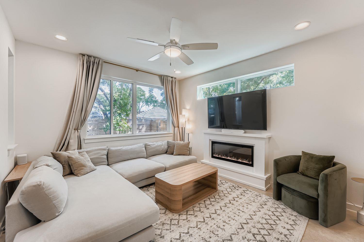 814 N Bluff Dr # 71, Austin, TX 78745