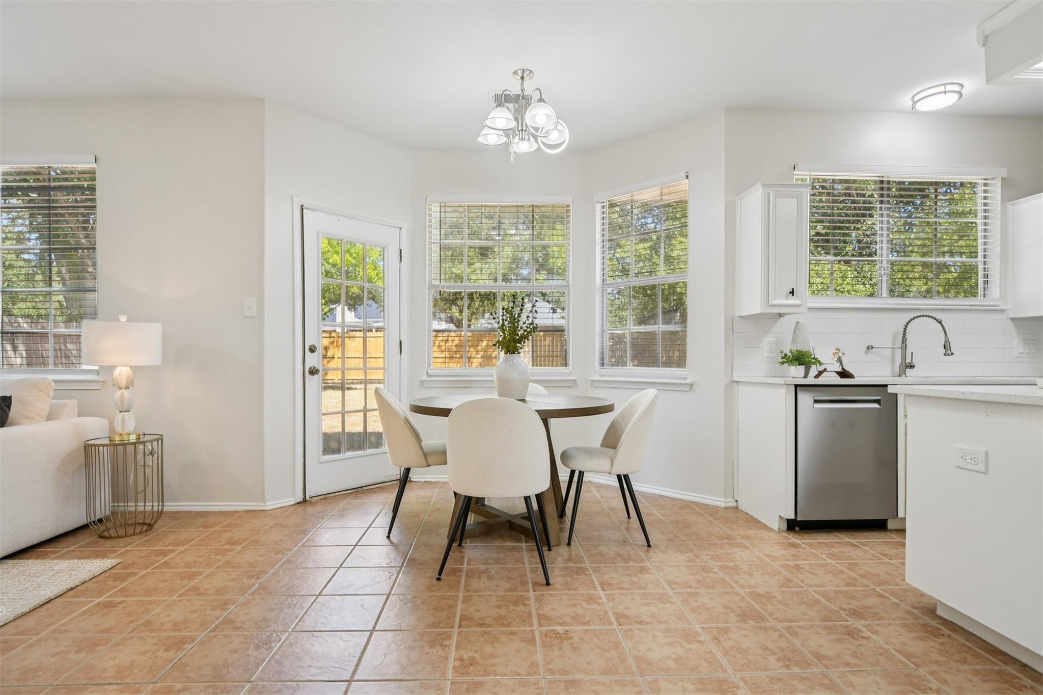 1110 Blue Fox Dr, Austin, TX 78753