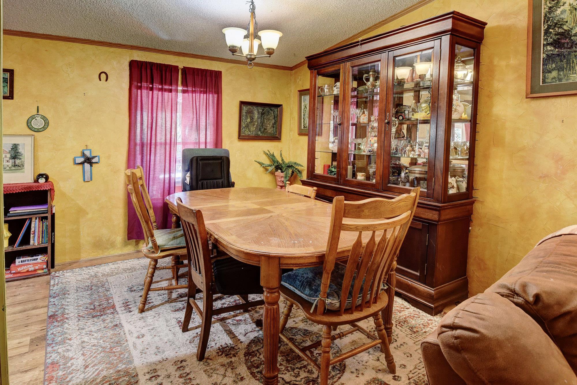 181 Lockwood Rd, Red Rock, TX 78662