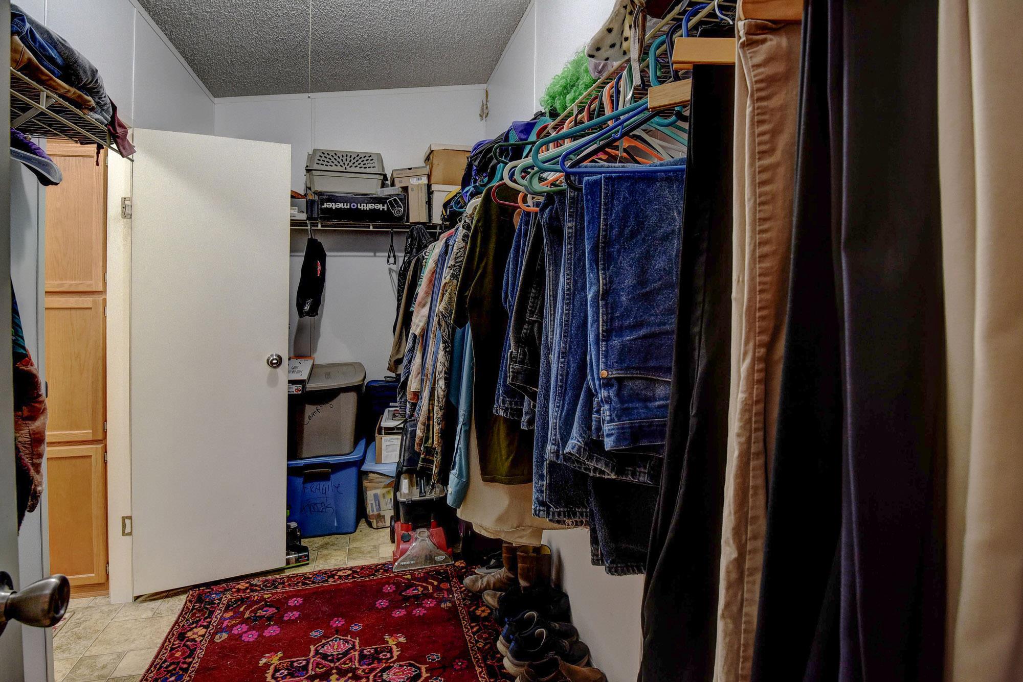 181 Lockwood Rd, Red Rock, TX 78662