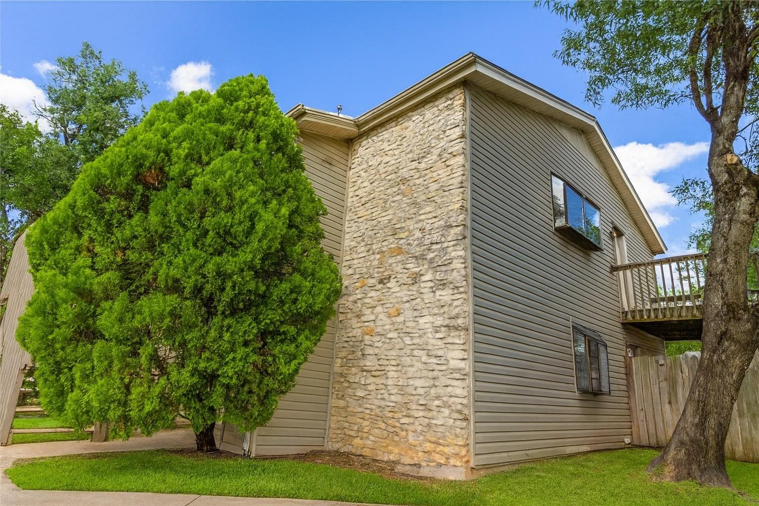 903 Taulbee Ln # D, Austin, TX 78757