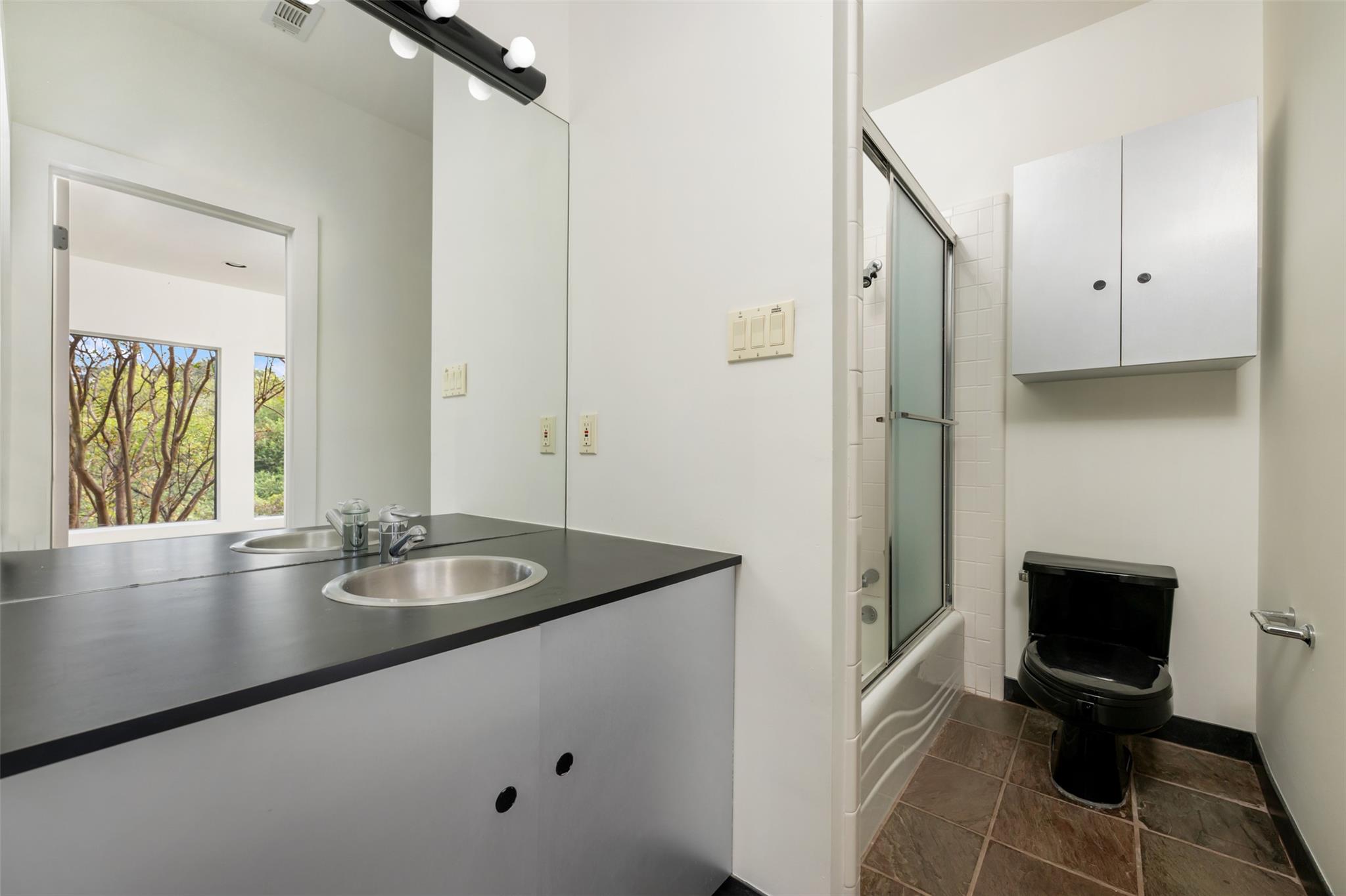 8404 Lone Mesa, Austin, TX 78759