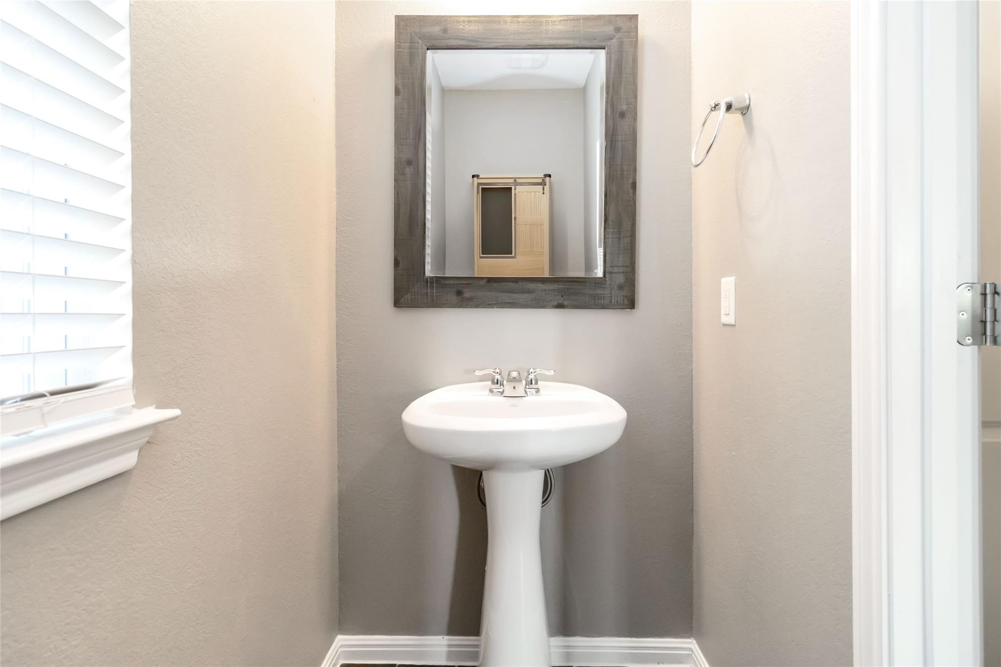 161 Horsemint Way, San Marcos, TX 78666