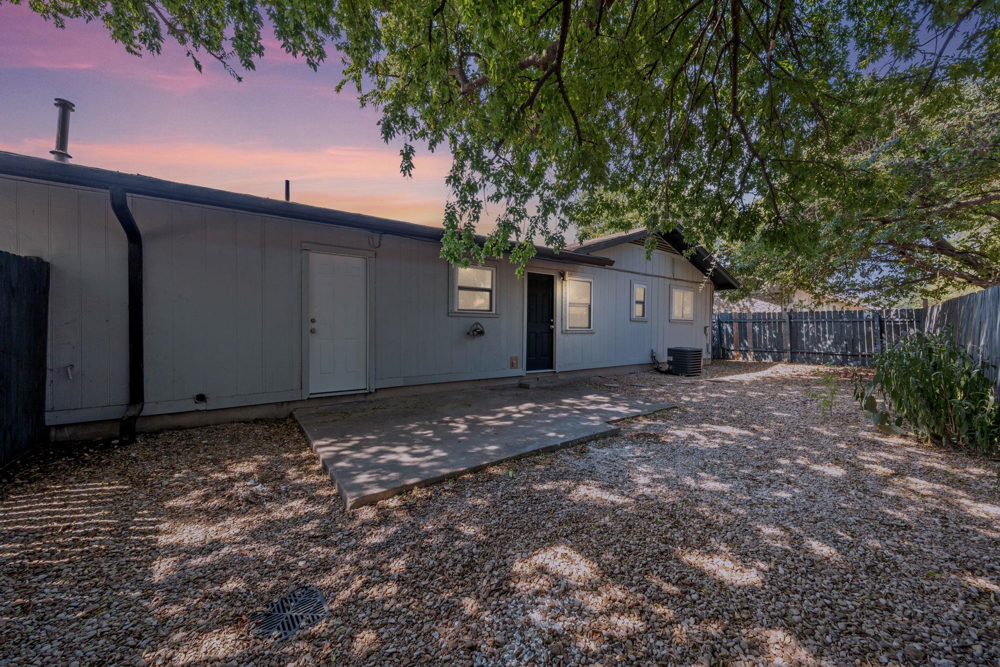 1810 Mearns Meadow Blvd, Austin, TX 78758