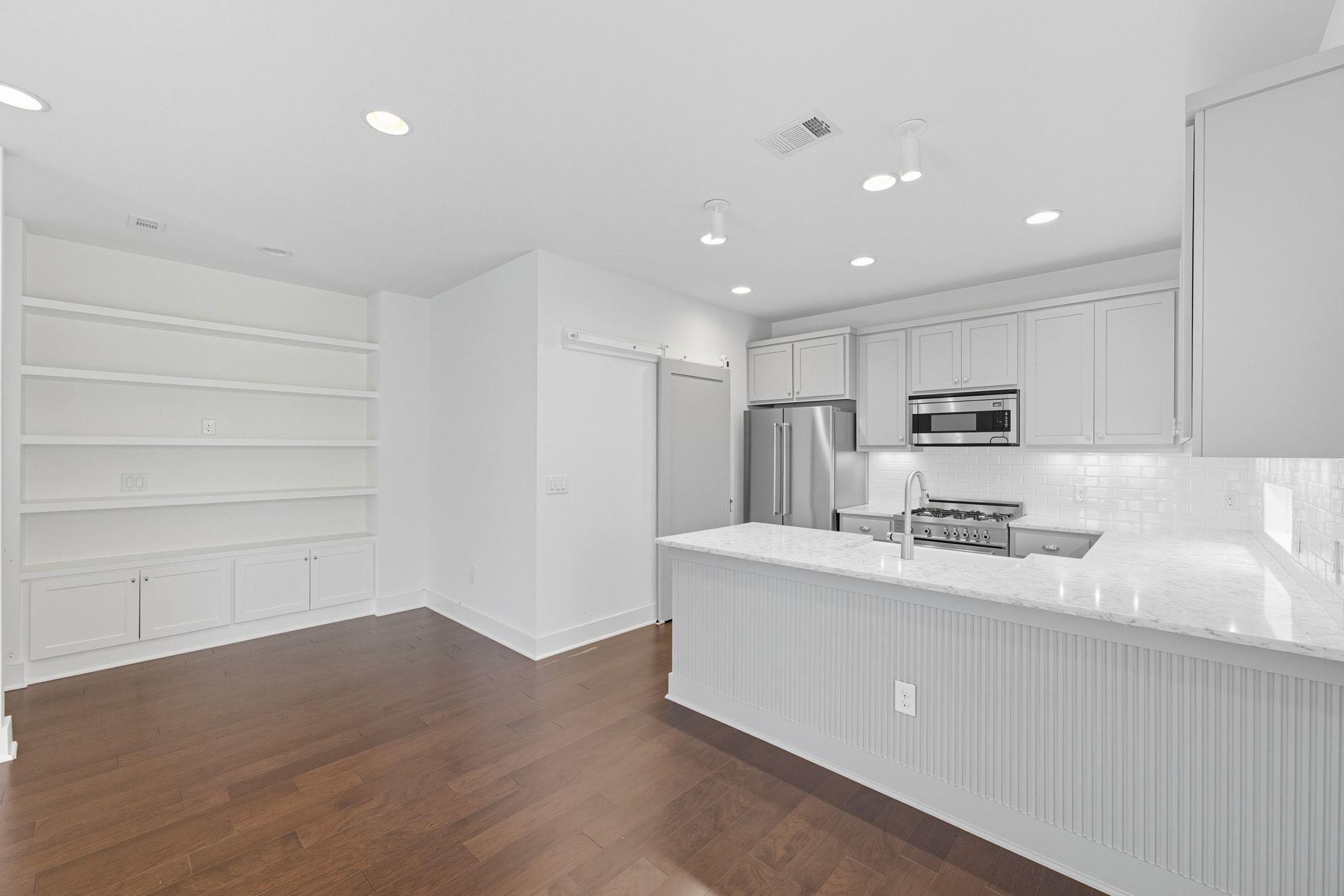 1010 Muse Ln # 15, Austin, TX 78702