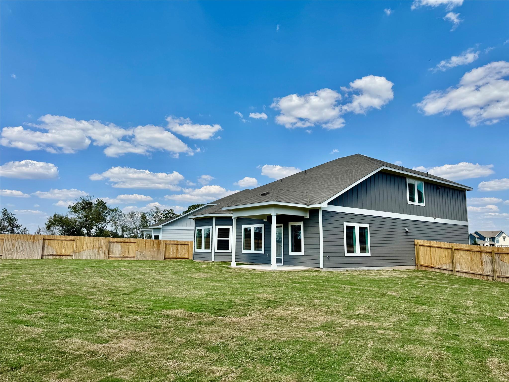 206 Coopers Hawk Crest, Cedar Creek, TX 78612