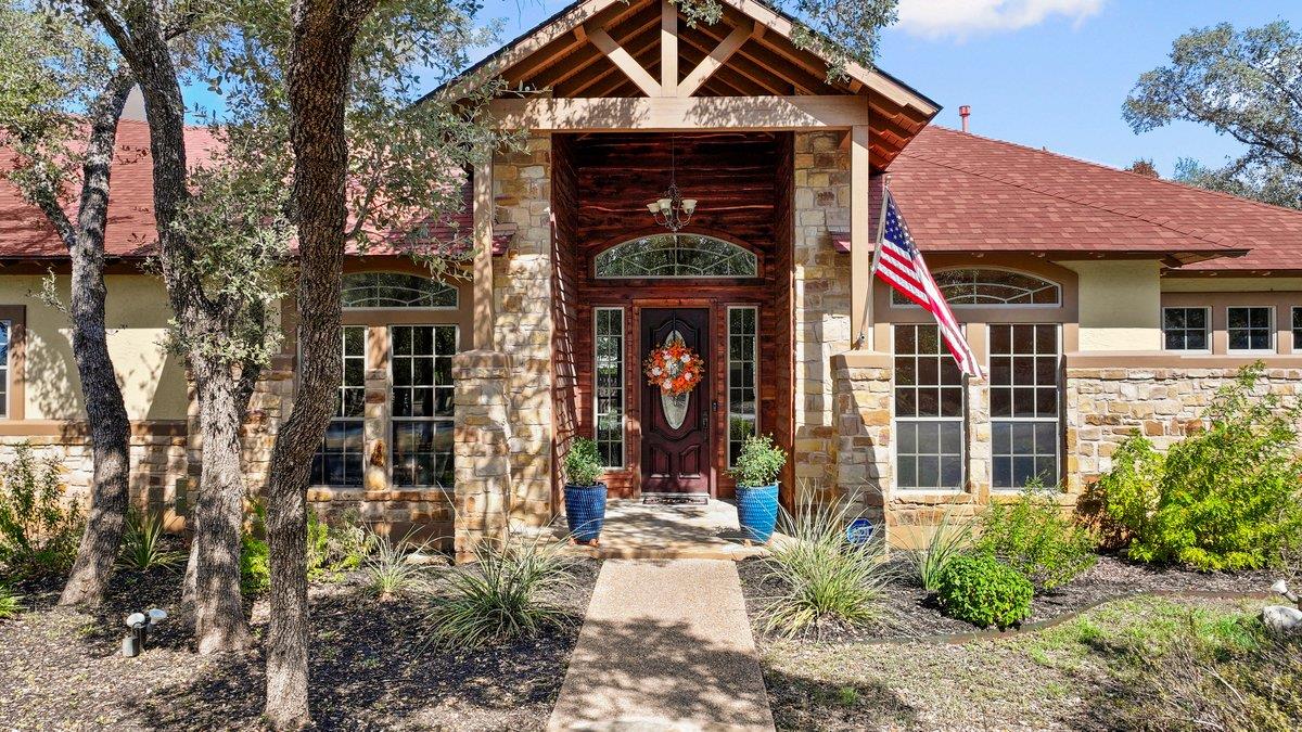 139 Ware Dr, Buda, TX 78610