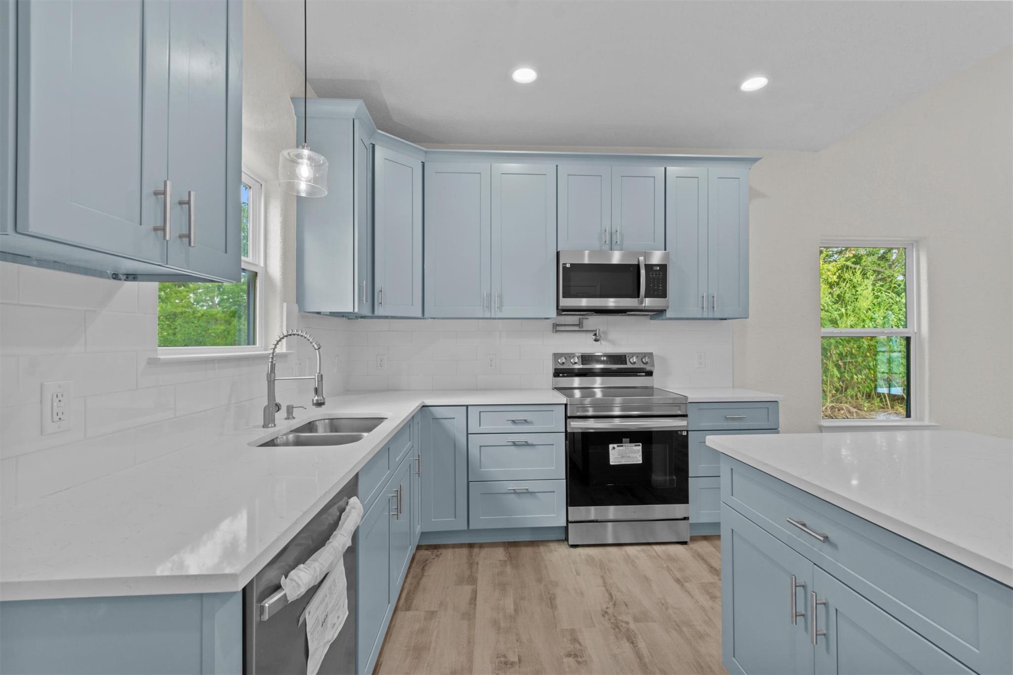 408 Griffin St, Luling, TX 78648