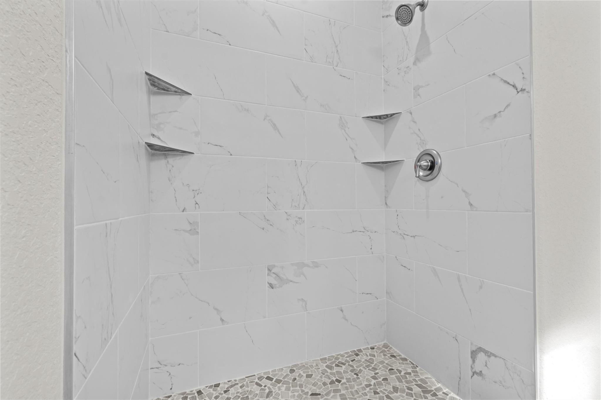 408 Griffin St, Luling, TX 78648