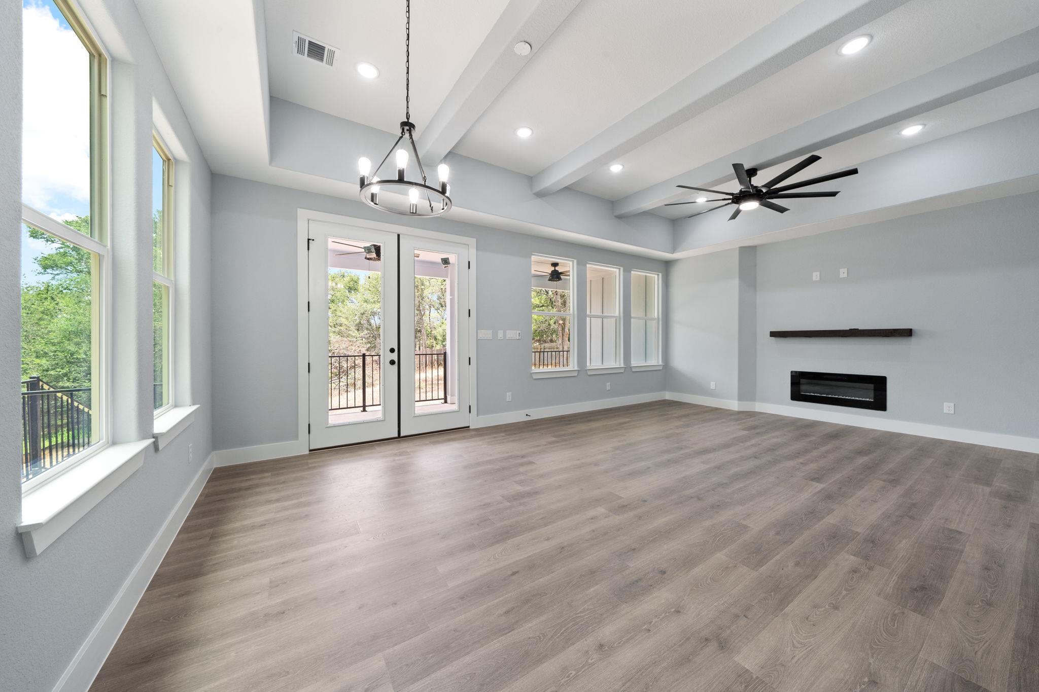 106 Halawa Ct, Bastrop, TX 78602