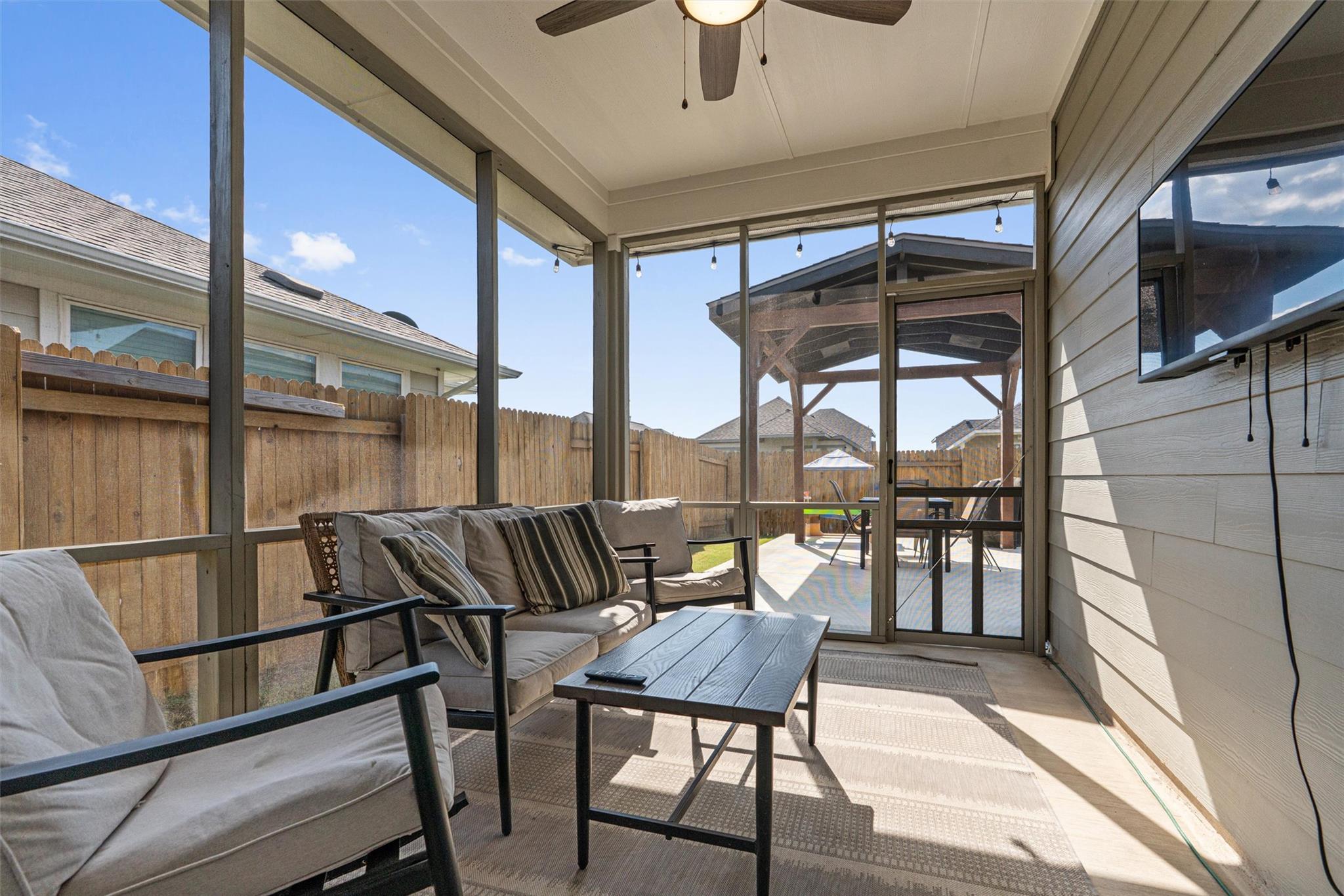 285 Gaida Loop, Georgetown, TX 78628