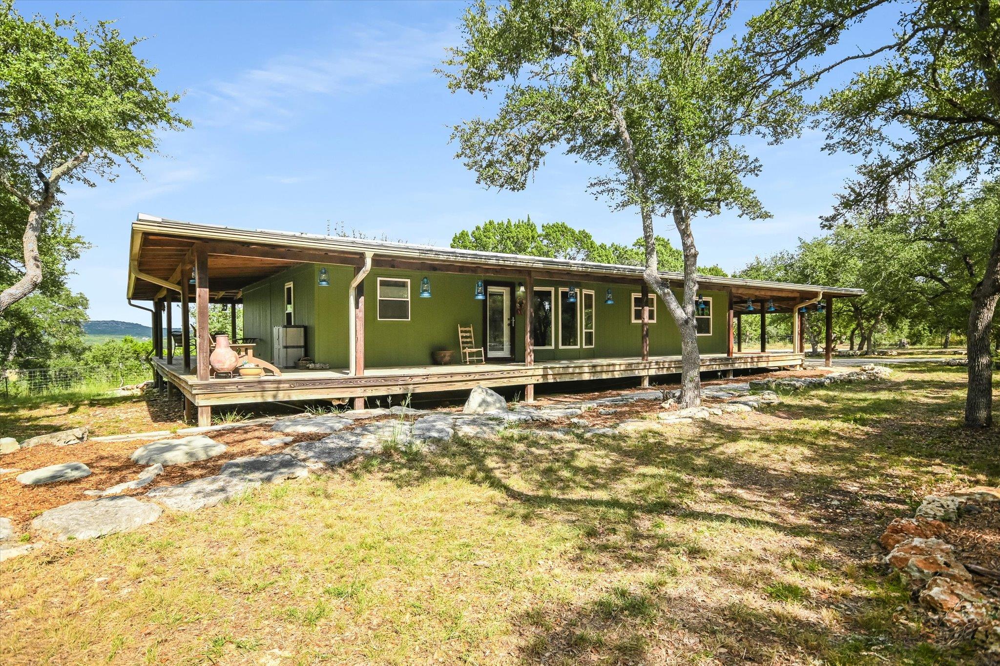 900 LONGHORN Trl, Wimberley, TX 78676
