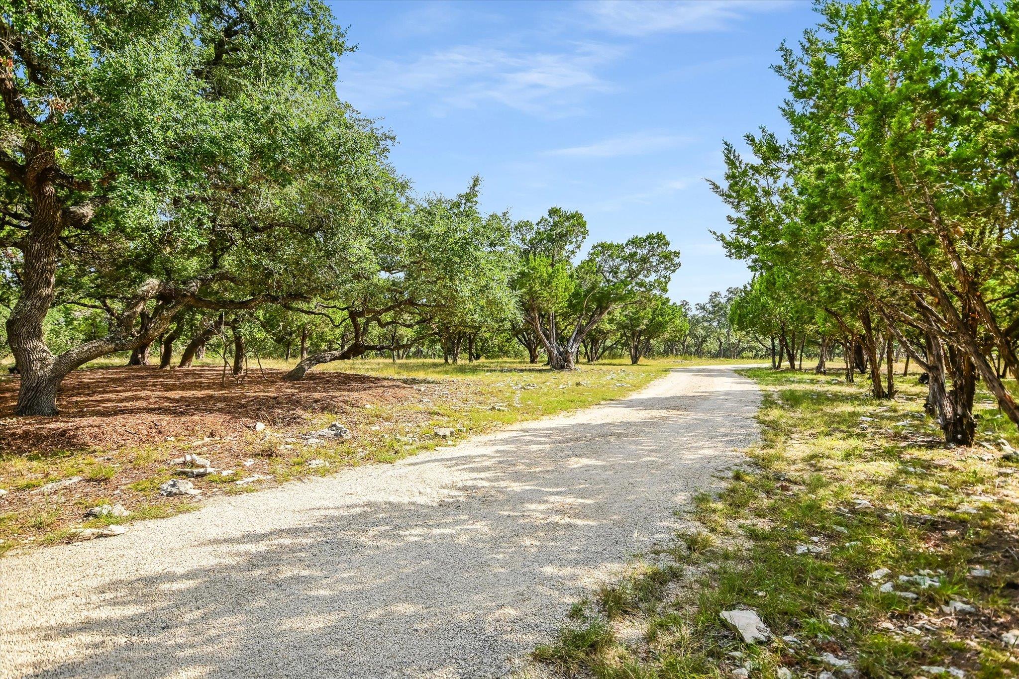 900 LONGHORN Trl, Wimberley, TX 78676