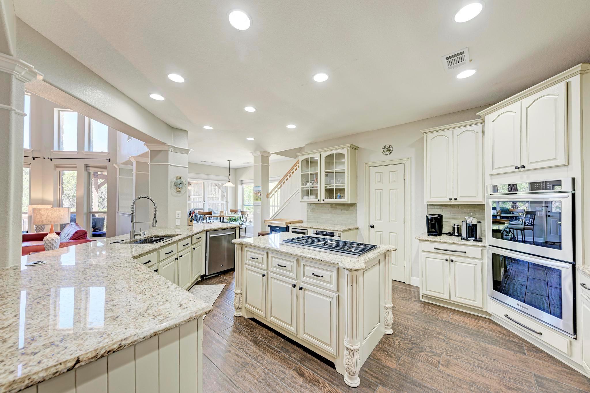 8236 Phantom Canyon Dr, Austin, TX 78726