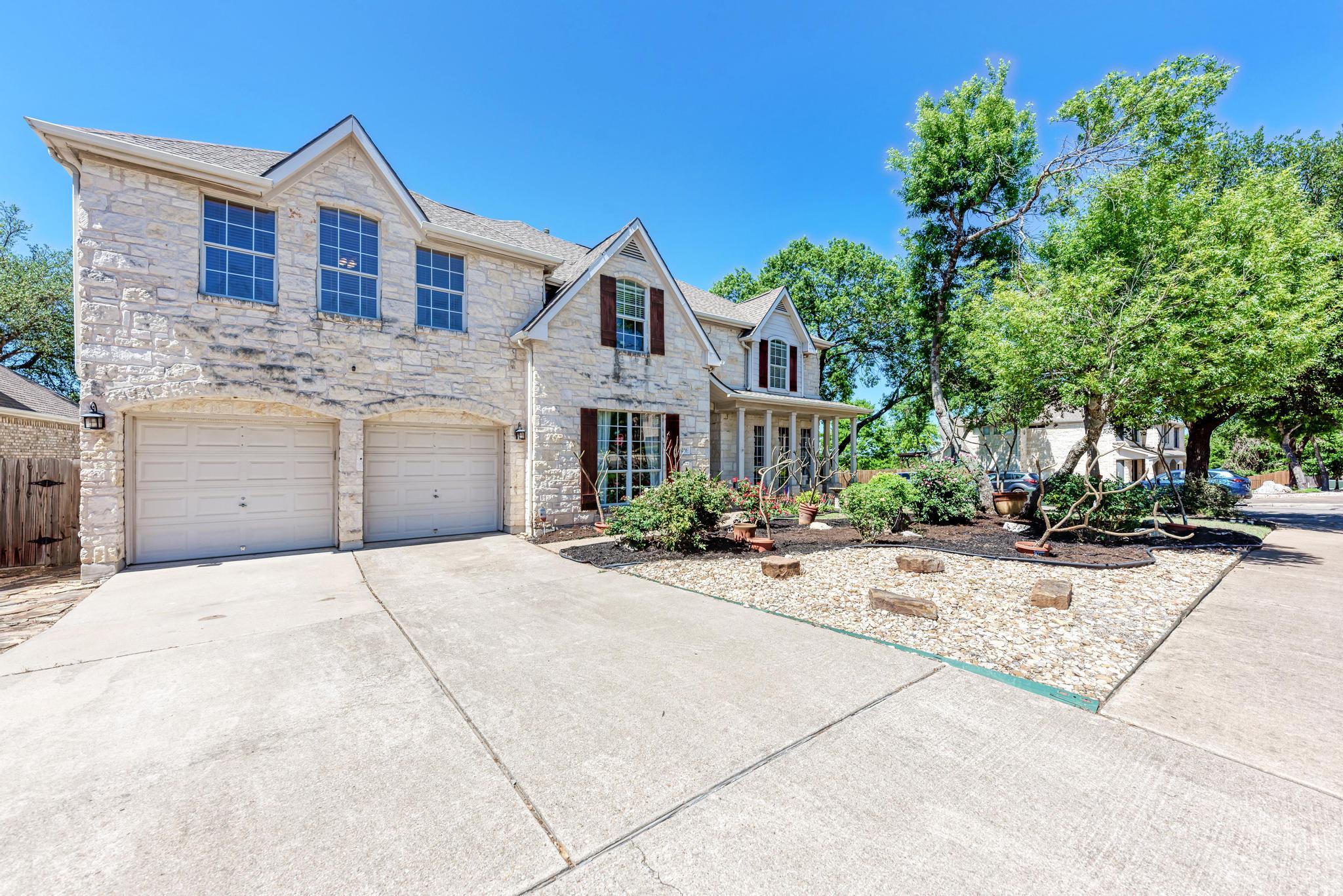 8236 Phantom Canyon Dr, Austin, TX 78726