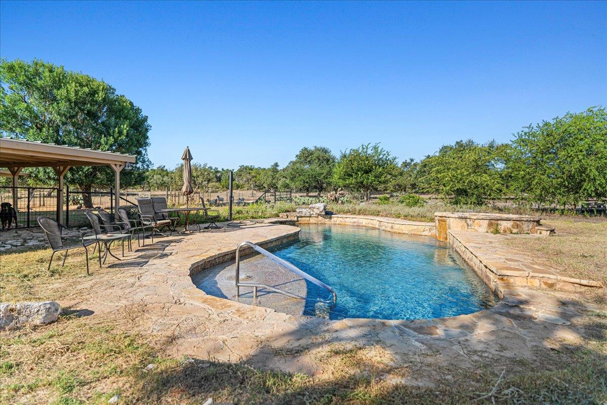 2501 LONE MAN MOUNTAIN Rd, Wimberley, TX 78676