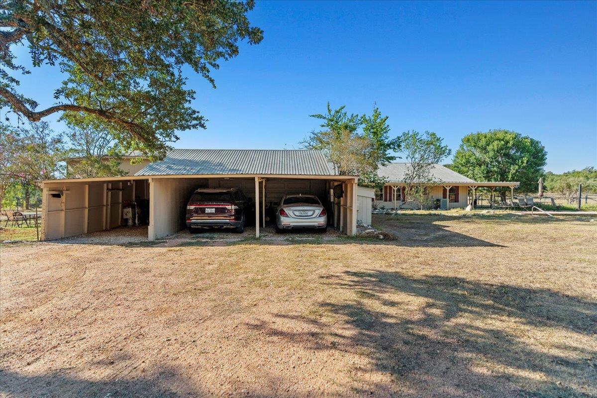 2501 LONE MAN MOUNTAIN Rd, Wimberley, TX 78676