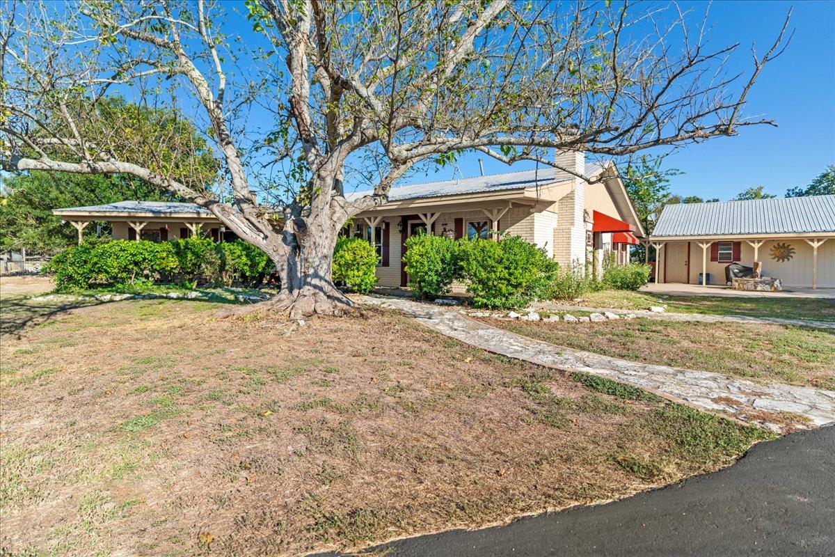 2501 LONE MAN MOUNTAIN Rd, Wimberley, TX 78676