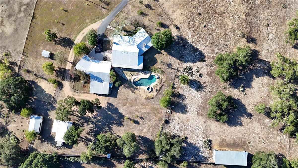 2501 LONE MAN MOUNTAIN Rd, Wimberley, TX 78676