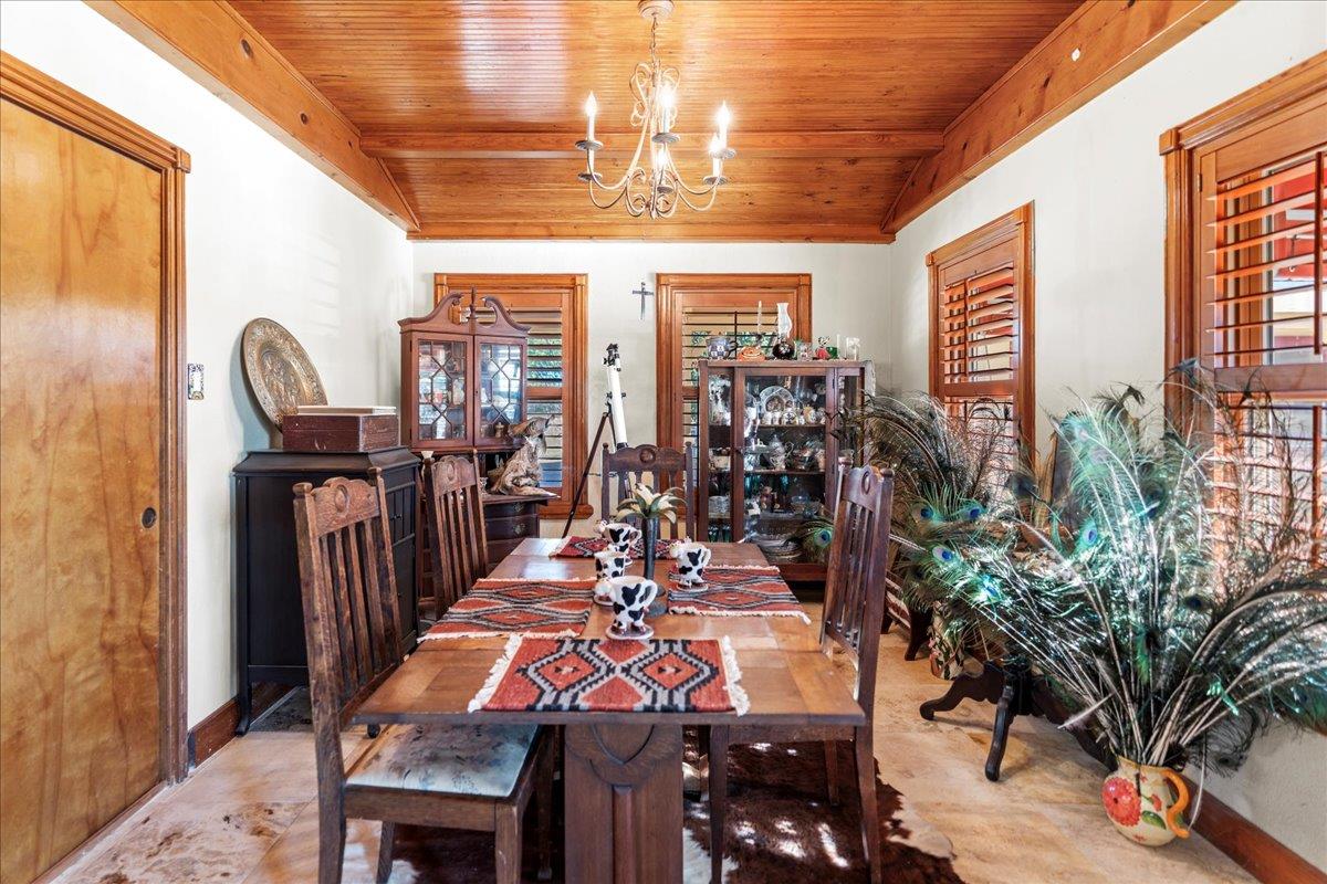 2501 LONE MAN MOUNTAIN Rd, Wimberley, TX 78676