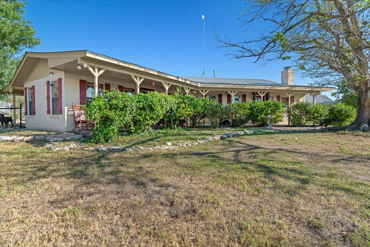 2501 LONE MAN MOUNTAIN Rd, Wimberley, TX 78676