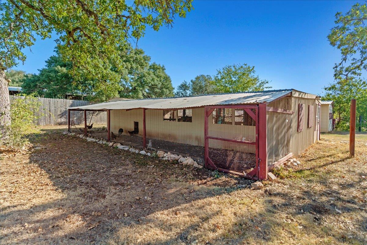 2501 LONE MAN MOUNTAIN Rd, Wimberley, TX 78676