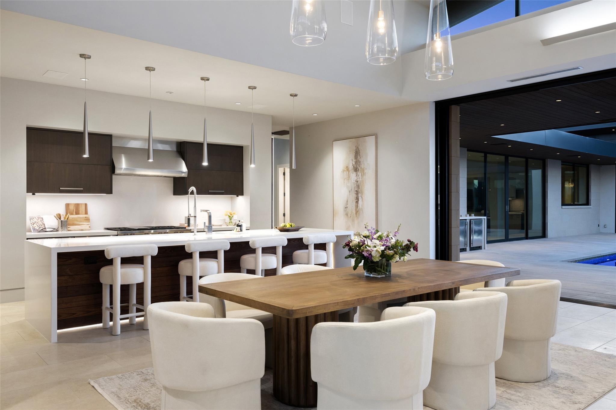 4416 AMARRA Dr, Austin, TX 78735